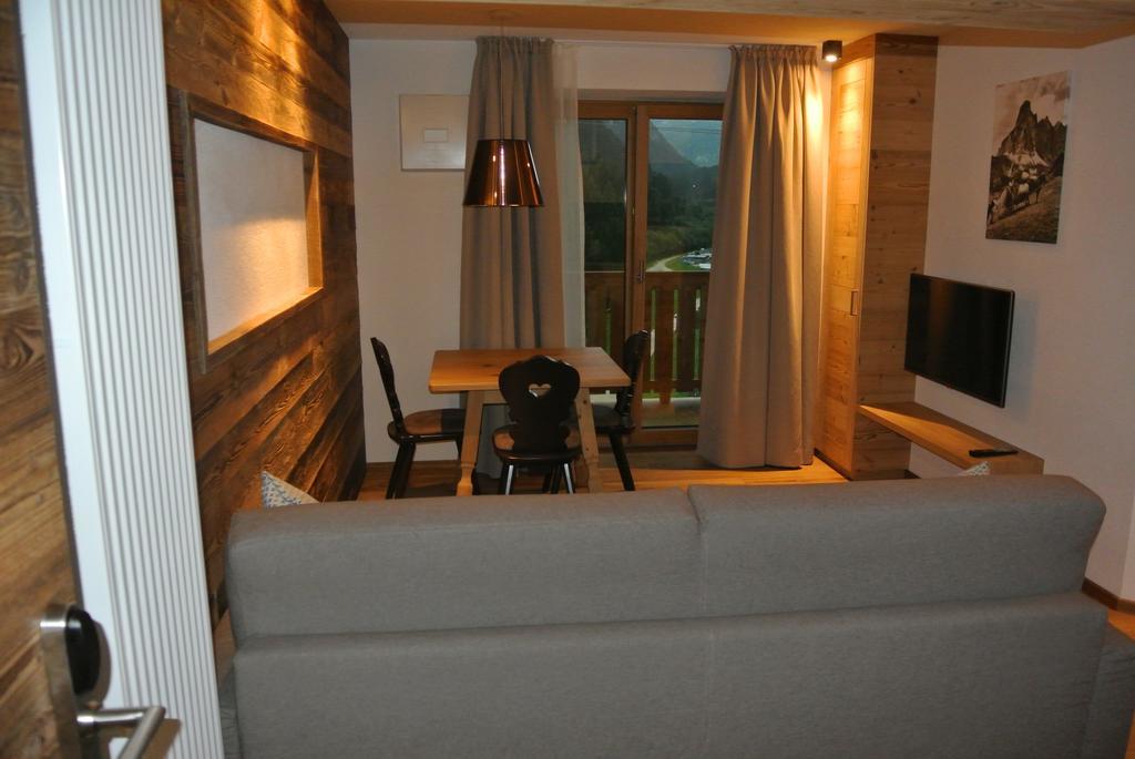 Chalet Prades Dolomiti Lodges La Villa  Ruang foto