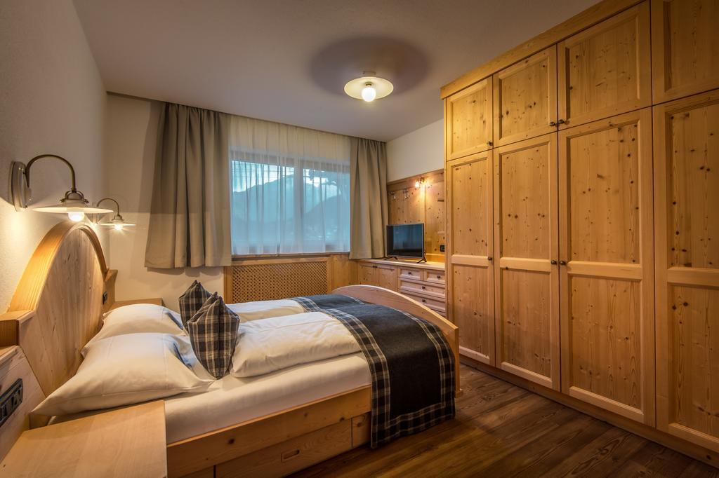 Chalet Prades Dolomiti Lodges La Villa  Ruang foto