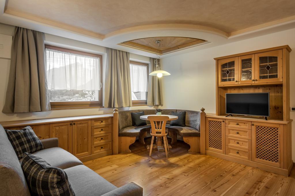 Chalet Prades Dolomiti Lodges La Villa  Ruang foto